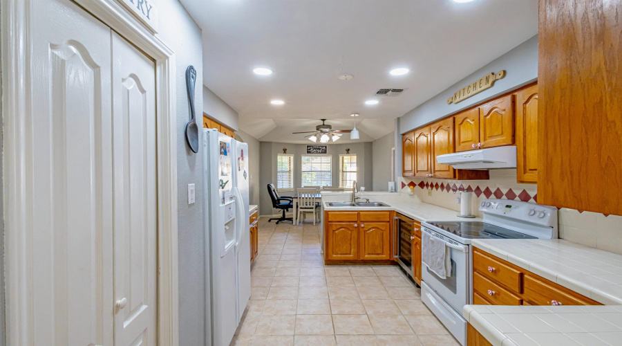 1612 Orange Blossom Lp, Laredo, Texas 78045, 3 Bedrooms Bedrooms, 5 Rooms Rooms,2 BathroomsBathrooms,Residential,For Sale,1612 Orange Blossom Lp,20263840