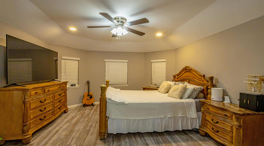 1612 Orange Blossom Lp, Laredo, Texas 78045, 3 Bedrooms Bedrooms, 5 Rooms Rooms,2 BathroomsBathrooms,Residential,For Sale,1612 Orange Blossom Lp,20263840