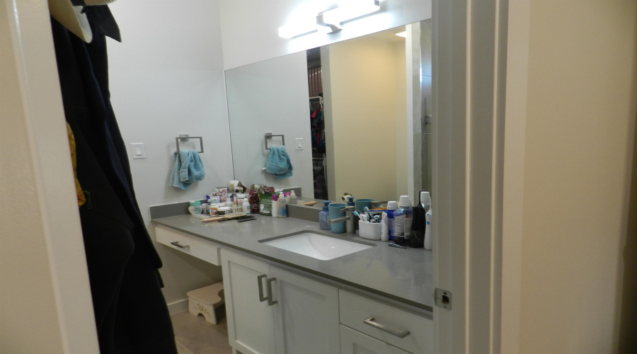 4002 Pavo Real Ln., Laredo, Texas 78046, 4 Bedrooms Bedrooms, 5 Rooms Rooms,2 BathroomsBathrooms,Residential,For Sale,4002 Pavo Real Ln.,20263842