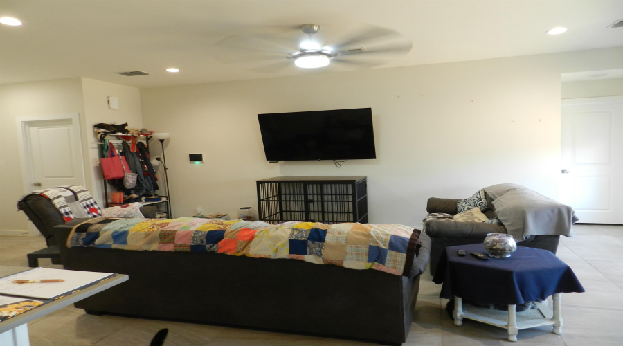 4002 Pavo Real Ln., Laredo, Texas 78046, 4 Bedrooms Bedrooms, 5 Rooms Rooms,2 BathroomsBathrooms,Residential,For Sale,4002 Pavo Real Ln.,20263842