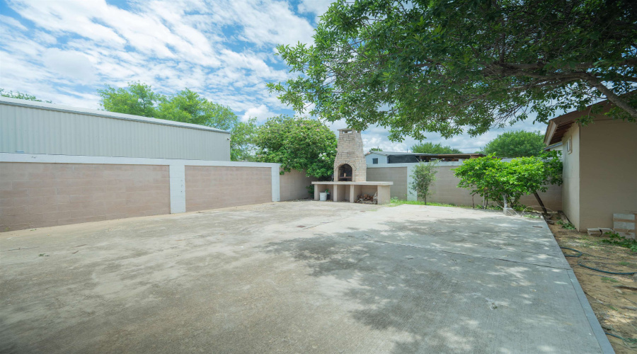 4725 San Rafael Ln, Laredo, Texas 78046, 3 Bedrooms Bedrooms, 5 Rooms Rooms,2 BathroomsBathrooms,Residential,For Sale,4725 San Rafael Ln,20263846