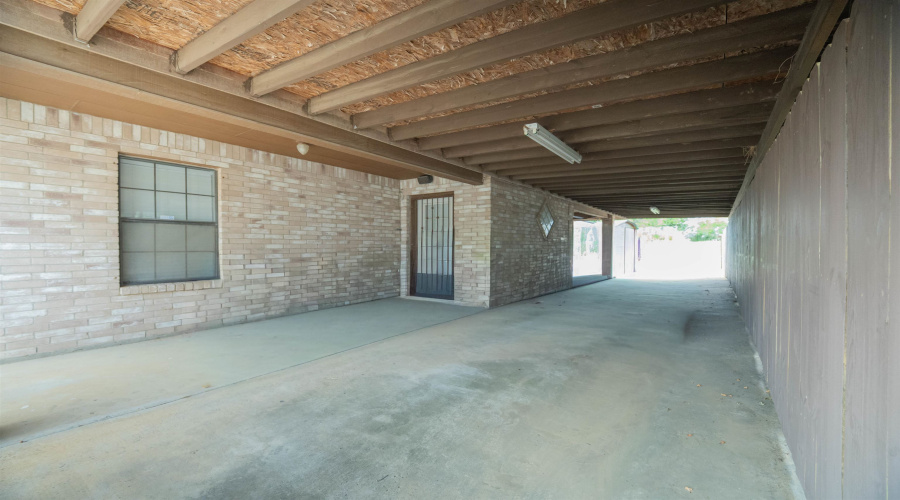 4725 San Rafael Ln, Laredo, Texas 78046, 3 Bedrooms Bedrooms, 5 Rooms Rooms,2 BathroomsBathrooms,Residential,For Sale,4725 San Rafael Ln,20263846