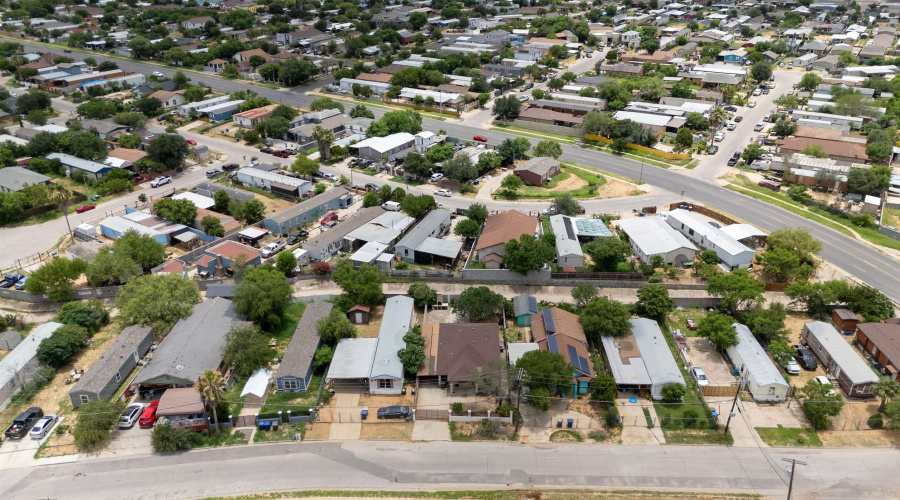 4725 San Rafael Ln, Laredo, Texas 78046, 3 Bedrooms Bedrooms, 5 Rooms Rooms,2 BathroomsBathrooms,Residential,For Sale,4725 San Rafael Ln,20263846