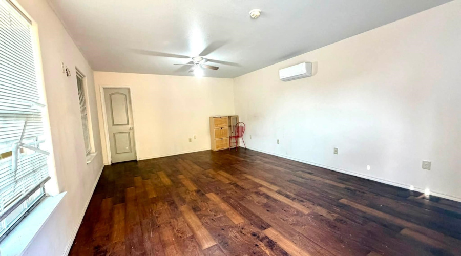 3102 Plum St, Laredo, Texas 78043, 1 Bedroom Bedrooms, 2 Rooms Rooms,1 BathroomBathrooms,Residential,For Rent,3102 Plum St,20263847