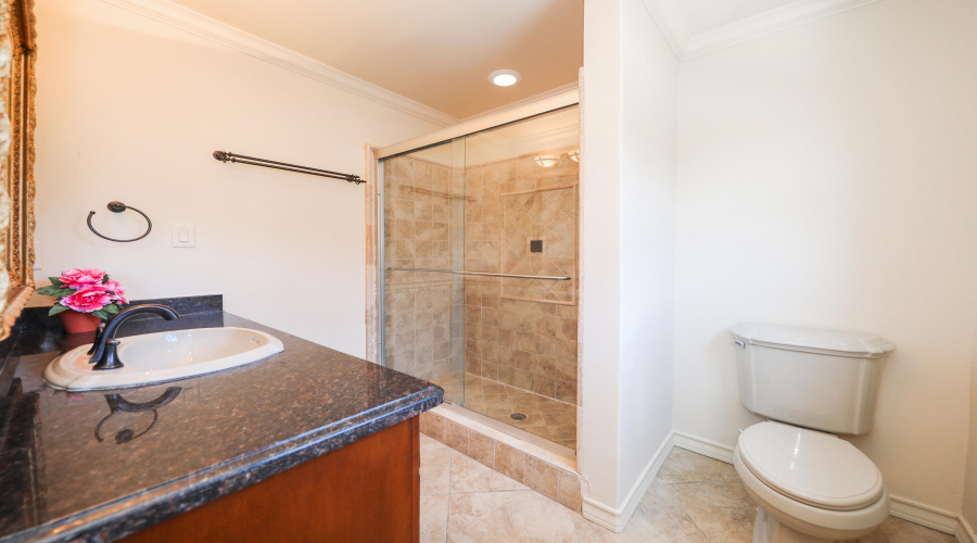409 Longshadow Rd, Laredo, Texas 78041, 4 Bedrooms Bedrooms, 8 Rooms Rooms,4 BathroomsBathrooms,Residential,For Sale,409 Longshadow Rd,20263850