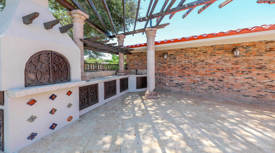 409 Longshadow Rd, Laredo, Texas 78041, 4 Bedrooms Bedrooms, 8 Rooms Rooms,4 BathroomsBathrooms,Residential,For Sale,409 Longshadow Rd,20263850