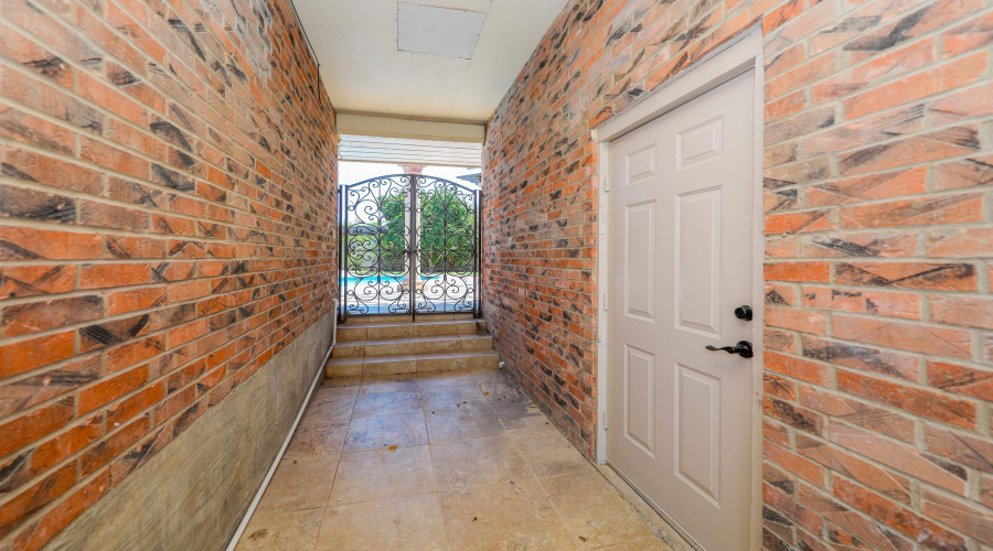 409 Longshadow Rd, Laredo, Texas 78041, 4 Bedrooms Bedrooms, 8 Rooms Rooms,4 BathroomsBathrooms,Residential,For Sale,409 Longshadow Rd,20263850