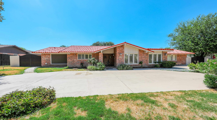 409 Longshadow Rd, Laredo, Texas 78041, 4 Bedrooms Bedrooms, 8 Rooms Rooms,4 BathroomsBathrooms,Residential,For Sale,409 Longshadow Rd,20263850
