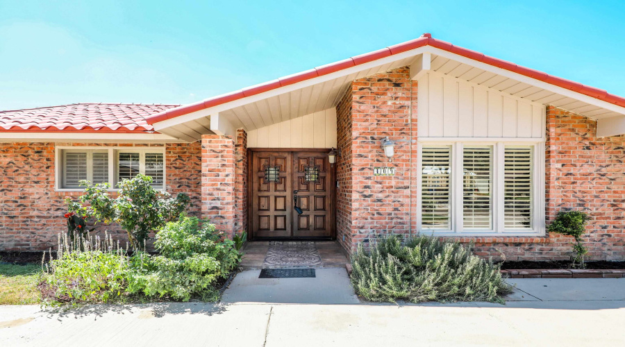 409 Longshadow Rd, Laredo, Texas 78041, 4 Bedrooms Bedrooms, 8 Rooms Rooms,4 BathroomsBathrooms,Residential,For Sale,409 Longshadow Rd,20263850