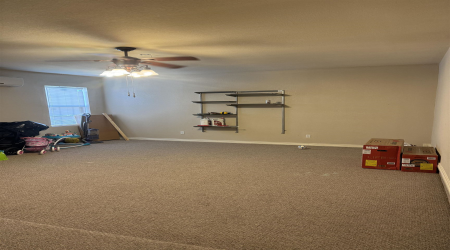 5229 Brewster Dr, Laredo, Texas 78045, 3 Bedrooms Bedrooms, 5 Rooms Rooms,2 BathroomsBathrooms,Residential,For Rent,5229 Brewster Dr,20263851