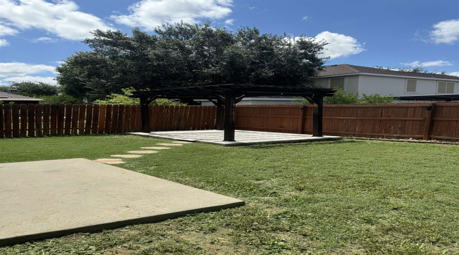 5229 Brewster Dr, Laredo, Texas 78045, 3 Bedrooms Bedrooms, 5 Rooms Rooms,2 BathroomsBathrooms,Residential,For Rent,5229 Brewster Dr,20263851