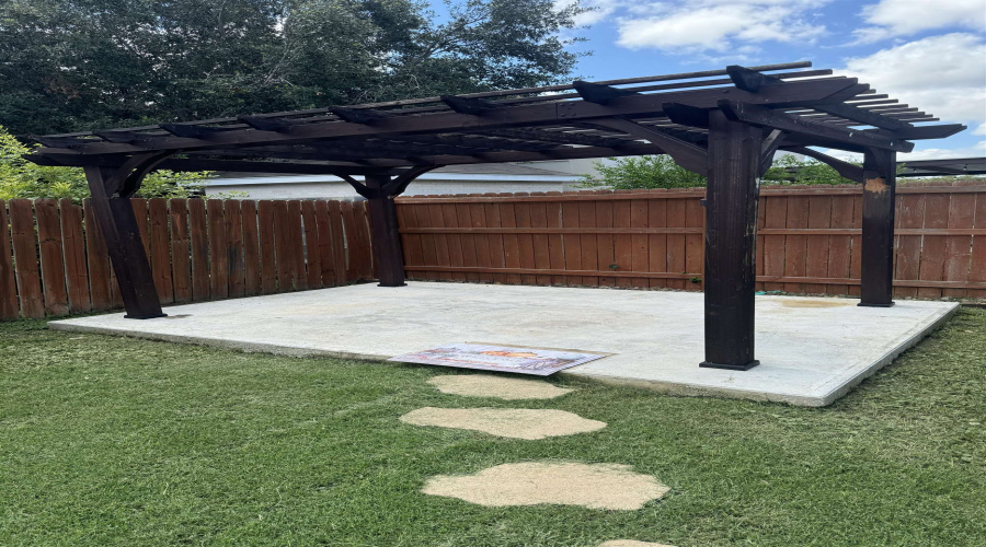 5229 Brewster Dr, Laredo, Texas 78045, 3 Bedrooms Bedrooms, 5 Rooms Rooms,2 BathroomsBathrooms,Residential,For Rent,5229 Brewster Dr,20263851