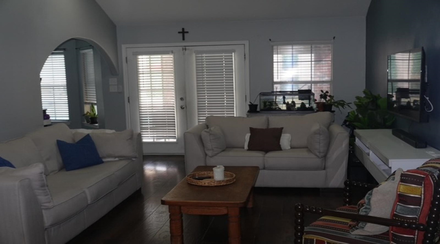 1715 Kingwood Dr, Laredo, Texas 78045, 3 Bedrooms Bedrooms, 7 Rooms Rooms,2 BathroomsBathrooms,Residential,For Sale,1715 Kingwood Dr,20263854
