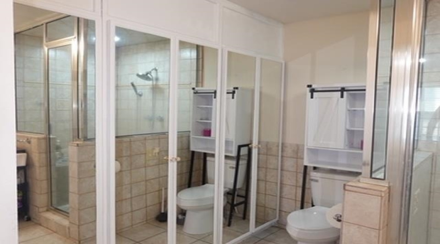 1715 Kingwood Dr, Laredo, Texas 78045, 3 Bedrooms Bedrooms, 7 Rooms Rooms,2 BathroomsBathrooms,Residential,For Sale,1715 Kingwood Dr,20263854