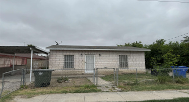 1805 San Agustin Ave, Laredo, Texas 78040, 2 Bedrooms Bedrooms, 3 Rooms Rooms,1 BathroomBathrooms,Residential,For Rent,1805 San Agustin Ave,20263855