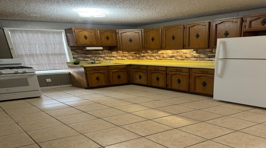 1805 San Agustin Ave, Laredo, Texas 78040, 2 Bedrooms Bedrooms, 3 Rooms Rooms,1 BathroomBathrooms,Residential,For Rent,1805 San Agustin Ave,20263855