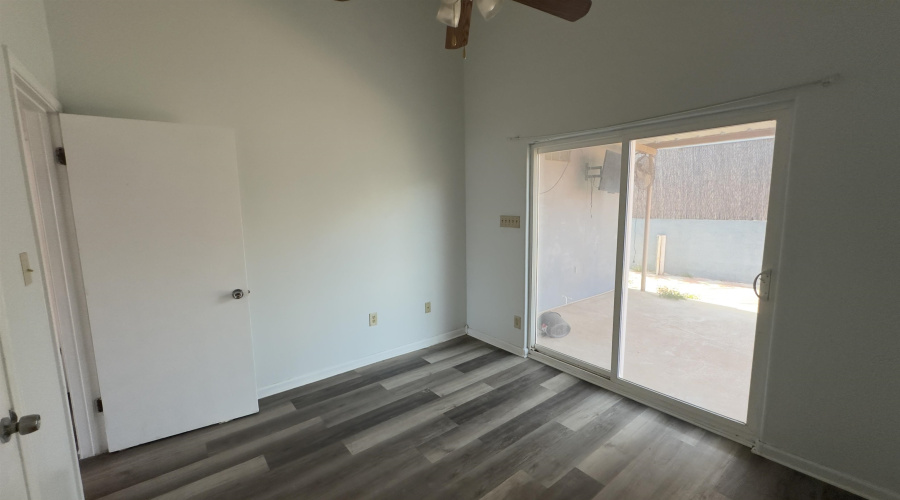 1004 Minutemen Dr, Laredo, Texas 78046, 3 Bedrooms Bedrooms, 5 Rooms Rooms,2 BathroomsBathrooms,Residential,For Rent,1004 Minutemen Dr,20263856
