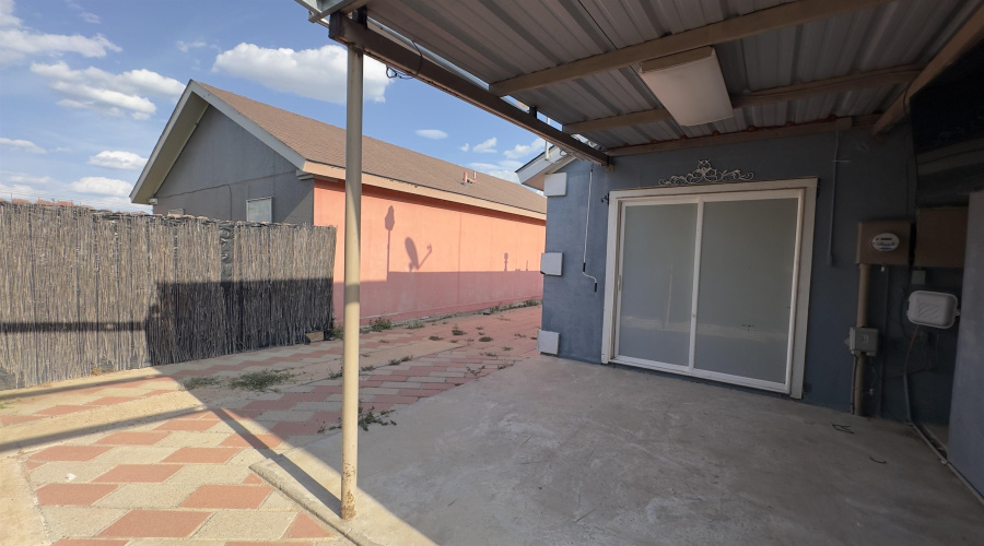 1004 Minutemen Dr, Laredo, Texas 78046, 3 Bedrooms Bedrooms, 5 Rooms Rooms,2 BathroomsBathrooms,Residential,For Rent,1004 Minutemen Dr,20263856