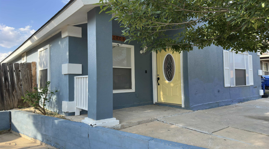 1004 Minutemen Dr, Laredo, Texas 78046, 3 Bedrooms Bedrooms, 5 Rooms Rooms,2 BathroomsBathrooms,Residential,For Rent,1004 Minutemen Dr,20263856