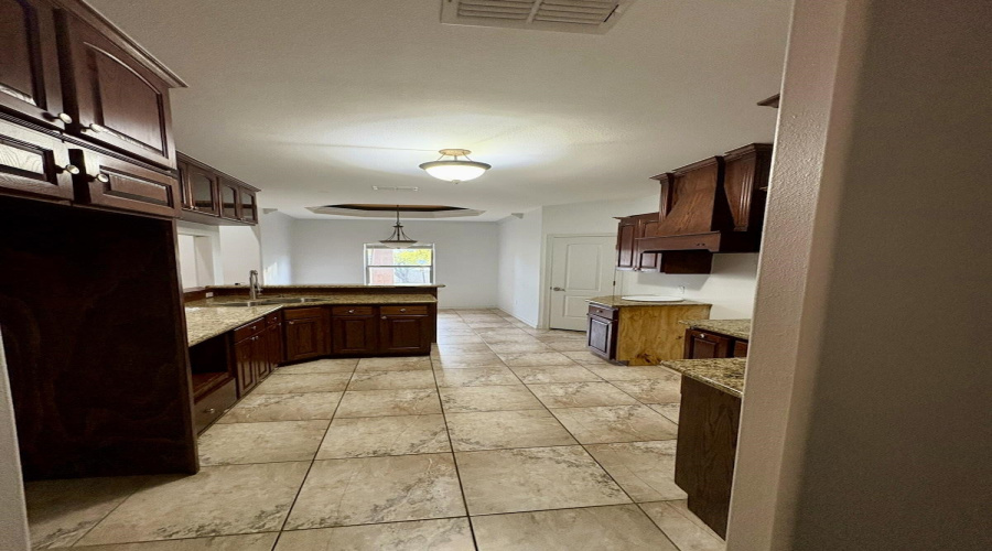 2024 Durango Ave, LAREDO, Texas 78046, 4 Bedrooms Bedrooms, 5 Rooms Rooms,3 BathroomsBathrooms,Residential,For Sale,2024 Durango Ave,20263858