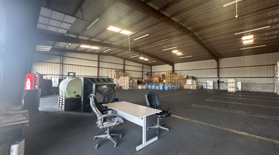 4116 Trade Center Blvd, Laredo, Texas 78045-9999, 1 Bedroom Bedrooms, 21 Rooms Rooms,2 BathroomsBathrooms,Commercial/industrial,For Rent,4116 Trade Center Blvd,20263857