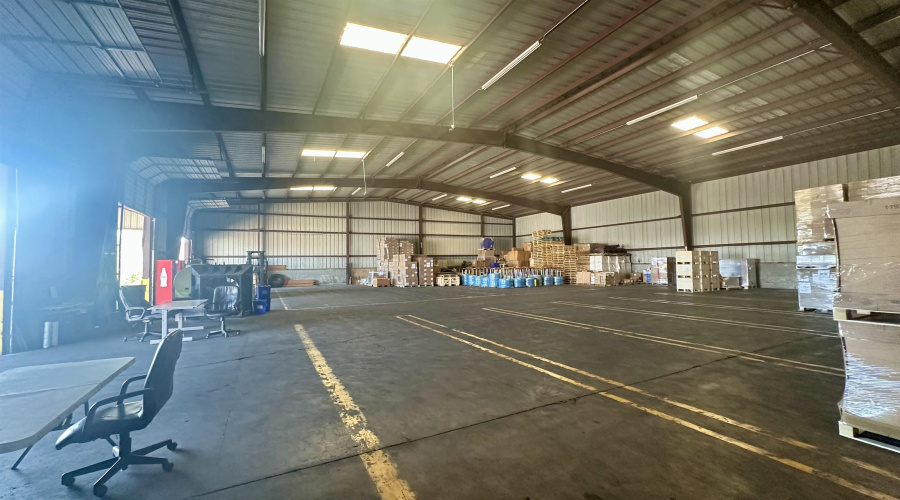 4116 Trade Center Blvd, Laredo, Texas 78045-9999, 1 Bedroom Bedrooms, 21 Rooms Rooms,2 BathroomsBathrooms,Commercial/industrial,For Rent,4116 Trade Center Blvd,20263857