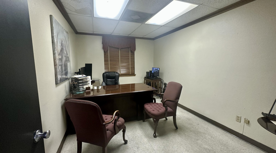 4116 Trade Center Blvd, Laredo, Texas 78045-9999, 1 Bedroom Bedrooms, 21 Rooms Rooms,2 BathroomsBathrooms,Commercial/industrial,For Rent,4116 Trade Center Blvd,20263857