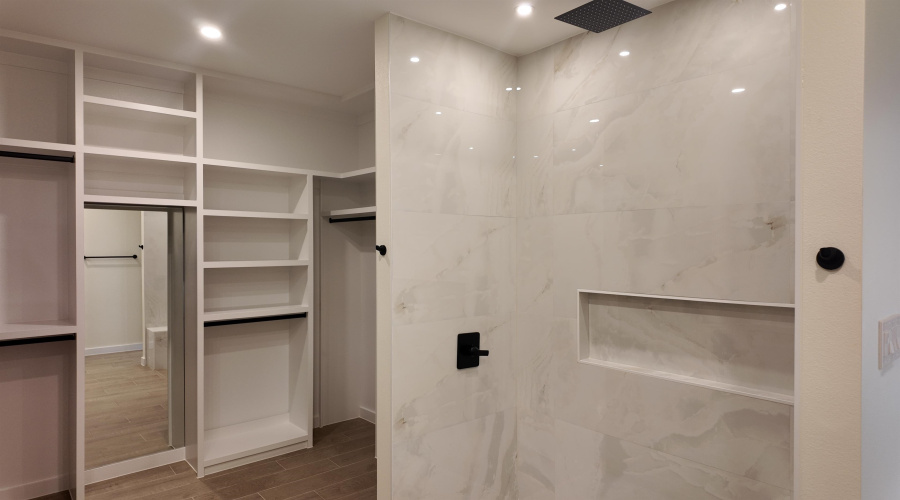 1108 Hebilla Ct., LAREDO, Texas 78046, 4 Bedrooms Bedrooms, 5 Rooms Rooms,3 BathroomsBathrooms,Residential,For Sale,1108 Hebilla Ct.,20263870