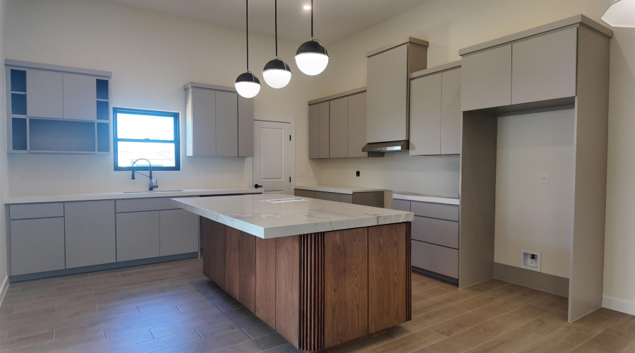 1108 Hebilla Ct., LAREDO, Texas 78046, 4 Bedrooms Bedrooms, 5 Rooms Rooms,3 BathroomsBathrooms,Residential,For Sale,1108 Hebilla Ct.,20263870