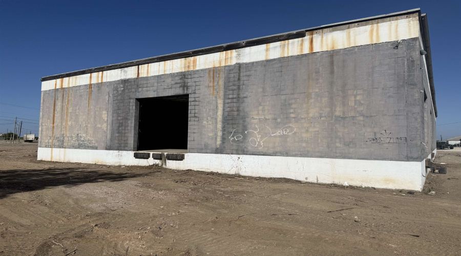 569 Logan Ave, Laredo, Texas 78040, 1 Bedroom Bedrooms, 6 Rooms Rooms,Commercial/industrial,For Rent,569 Logan Ave,20263860