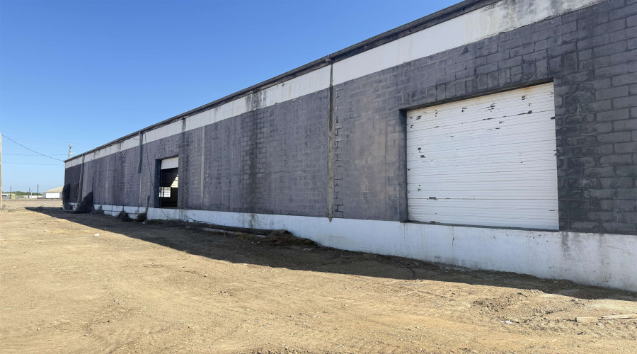 569 Logan Ave, Laredo, Texas 78040, 1 Bedroom Bedrooms, 6 Rooms Rooms,Commercial/industrial,For Rent,569 Logan Ave,20263860