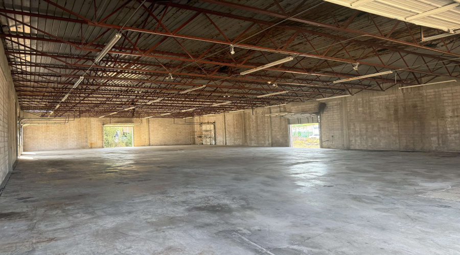 569 Logan Ave, Laredo, Texas 78040, 1 Bedroom Bedrooms, 6 Rooms Rooms,Commercial/industrial,For Rent,569 Logan Ave,20263860