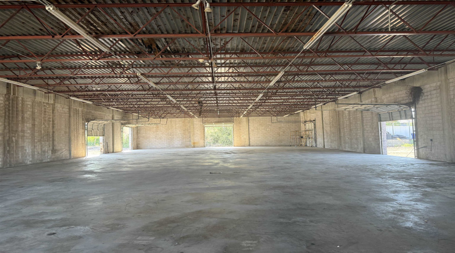 569 Logan Ave, Laredo, Texas 78040, 1 Bedroom Bedrooms, 6 Rooms Rooms,Commercial/industrial,For Rent,569 Logan Ave,20263860