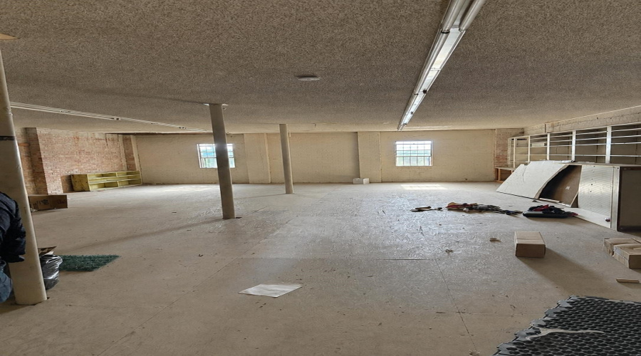 313 Flores Ave, Laredo, Texas 78040, ,2 BathroomsBathrooms,Commercial retail/office,For Sale,313 Flores Ave,20263866