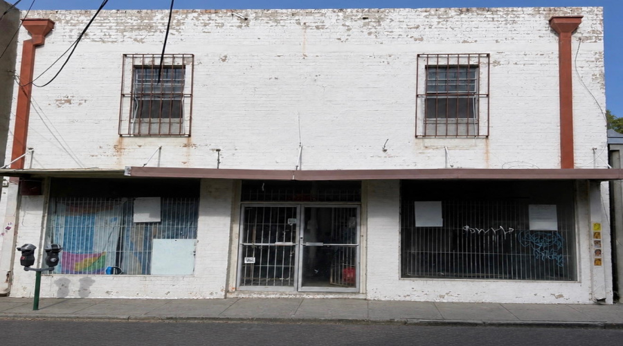 313 Flores Ave, Laredo, Texas 78040, ,2 BathroomsBathrooms,Commercial retail/office,For Sale,313 Flores Ave,20263866