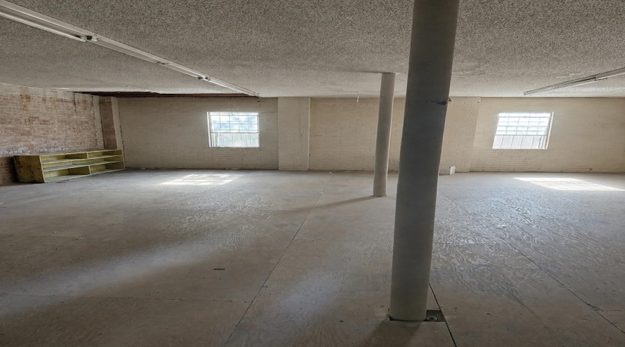 313 Flores Ave, Laredo, Texas 78040, ,2 BathroomsBathrooms,Commercial retail/office,For Sale,313 Flores Ave,20263866