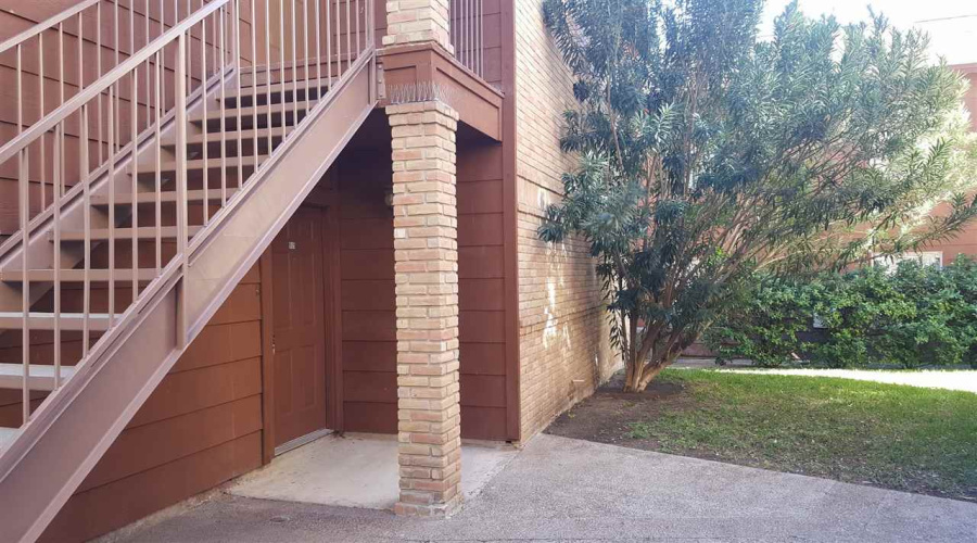 9802 Cantera Ct, Laredo, Texas 78045, 2 Bedrooms Bedrooms, 4 Rooms Rooms,2 BathroomsBathrooms,Residential,For Rent,9802 Cantera Ct,20263859