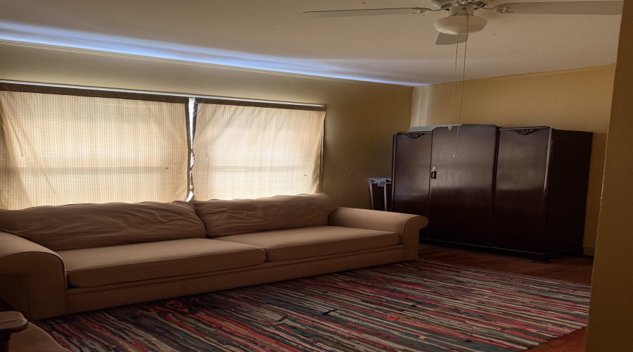 1801 Galveston St, Laredo, TX, Texas 78043-2906, 3 Bedrooms Bedrooms, 5 Rooms Rooms,2 BathroomsBathrooms,Residential,For Sale,1801 Galveston St,20263861