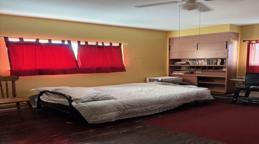 1801 Galveston St, Laredo, TX, Texas 78043-2906, 3 Bedrooms Bedrooms, 5 Rooms Rooms,2 BathroomsBathrooms,Residential,For Sale,1801 Galveston St,20263861