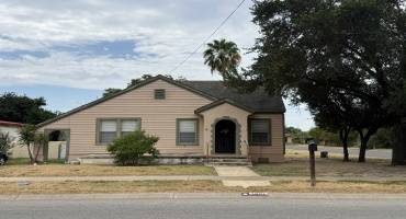 1801 Galveston St, Laredo, TX, Texas 78043-2906, 3 Bedrooms Bedrooms, 5 Rooms Rooms,2 BathroomsBathrooms,Residential,For Sale,1801 Galveston St,20263861
