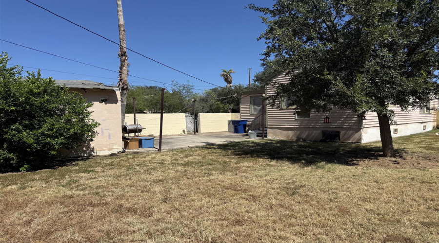 1801 Galveston St, Laredo, TX, Texas 78043-2906, 3 Bedrooms Bedrooms, 5 Rooms Rooms,2 BathroomsBathrooms,Residential,For Sale,1801 Galveston St,20263861
