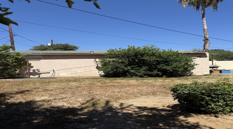 1801 Galveston St, Laredo, TX, Texas 78043-2906, 3 Bedrooms Bedrooms, 5 Rooms Rooms,2 BathroomsBathrooms,Residential,For Sale,1801 Galveston St,20263861