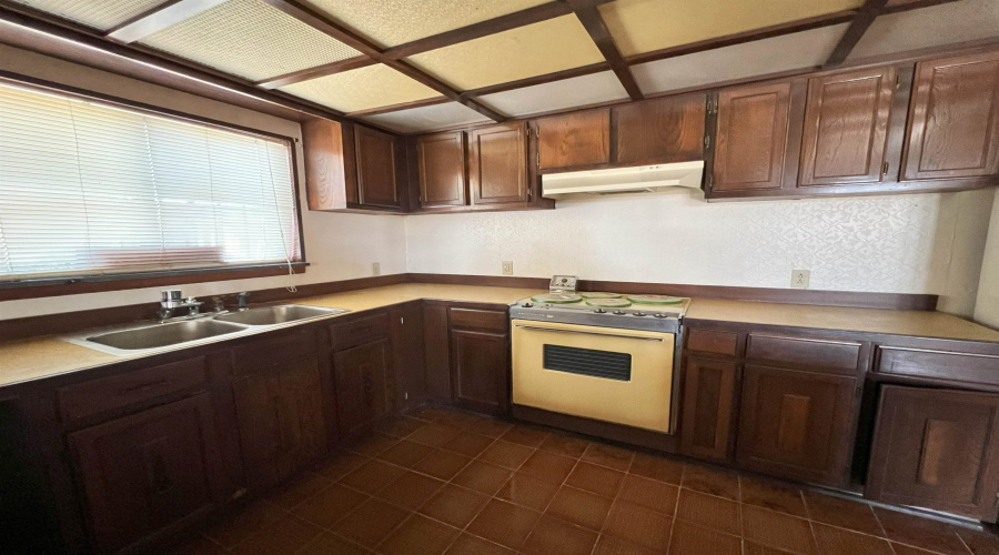 548 Cerrito Dr, Zapata, Texas 78076, 3 Bedrooms Bedrooms, 7 Rooms Rooms,2 BathroomsBathrooms,Residential,For Sale,548 Cerrito Dr,20263864