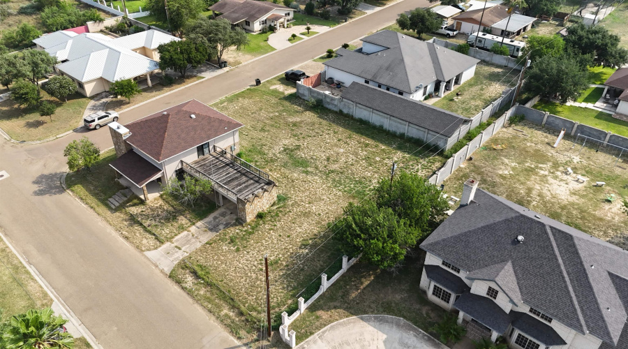 548 Cerrito Dr, Zapata, Texas 78076, 3 Bedrooms Bedrooms, 7 Rooms Rooms,2 BathroomsBathrooms,Residential,For Sale,548 Cerrito Dr,20263864
