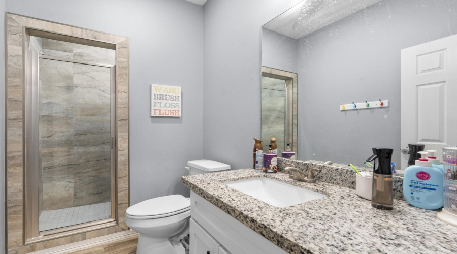 2303 Lake View Dr., Mission, Texas 78572, 3 Bedrooms Bedrooms, 6 Rooms Rooms,2 BathroomsBathrooms,Residential,For Sale,2303 Lake View Dr.,20263867