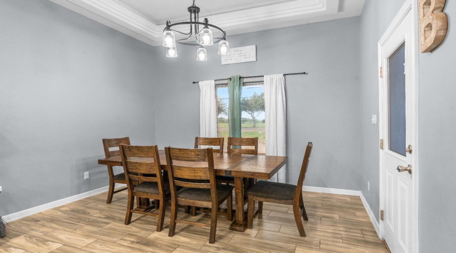 2303 Lake View Dr., Mission, Texas 78572, 3 Bedrooms Bedrooms, 6 Rooms Rooms,2 BathroomsBathrooms,Residential,For Sale,2303 Lake View Dr.,20263867