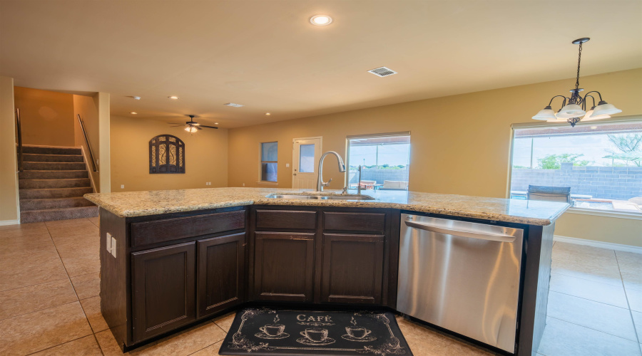 505 Silver Palm Dr, Laredo, Texas 78045, 4 Bedrooms Bedrooms, 7 Rooms Rooms,3 BathroomsBathrooms,Residential,For Sale,505 Silver Palm Dr,20263869