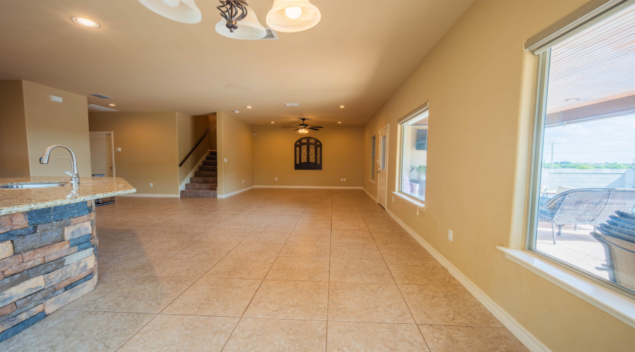 505 Silver Palm Dr, Laredo, Texas 78045, 4 Bedrooms Bedrooms, 7 Rooms Rooms,3 BathroomsBathrooms,Residential,For Sale,505 Silver Palm Dr,20263869
