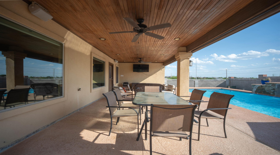 505 Silver Palm Dr, Laredo, Texas 78045, 4 Bedrooms Bedrooms, 7 Rooms Rooms,3 BathroomsBathrooms,Residential,For Sale,505 Silver Palm Dr,20263869