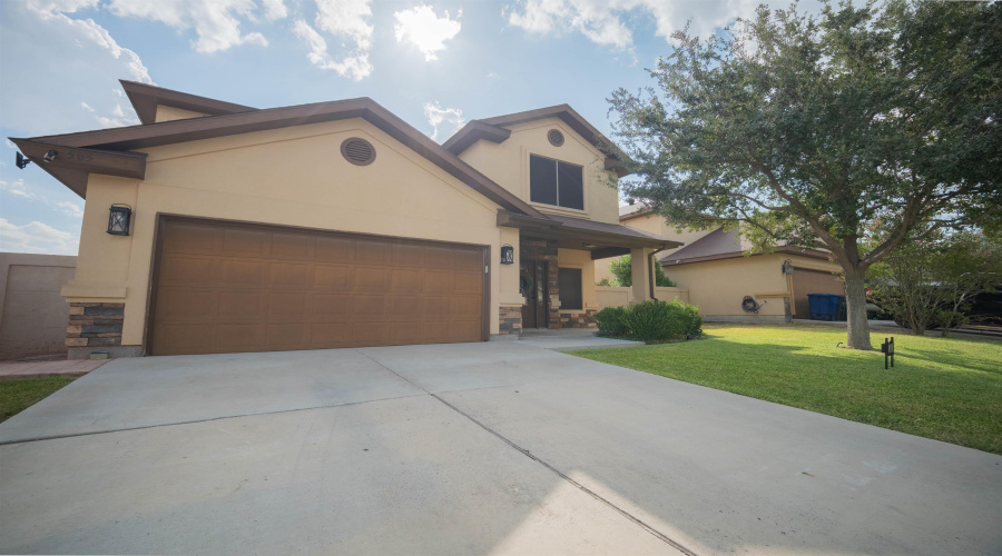 505 Silver Palm Dr, Laredo, Texas 78045, 4 Bedrooms Bedrooms, 7 Rooms Rooms,3 BathroomsBathrooms,Residential,For Sale,505 Silver Palm Dr,20263869